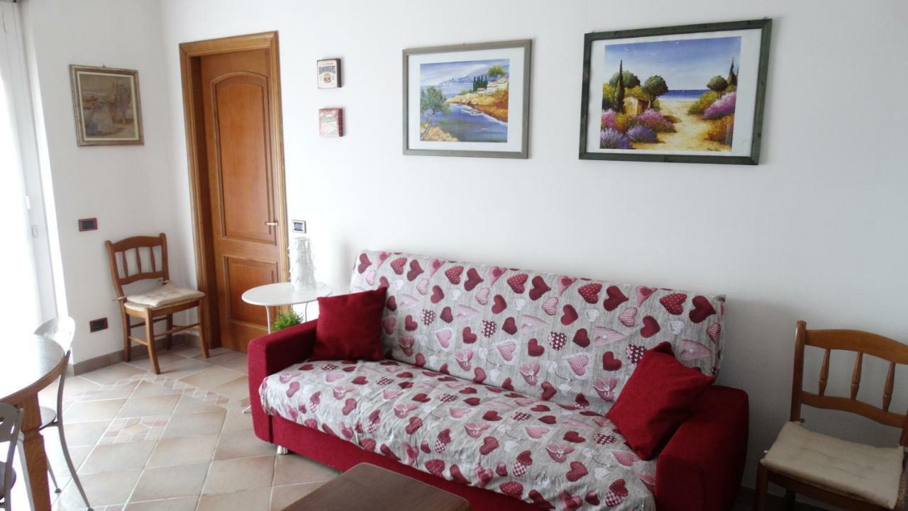 Supercasona Pratica Villa ซาร์ซานา ภายนอก รูปภาพ